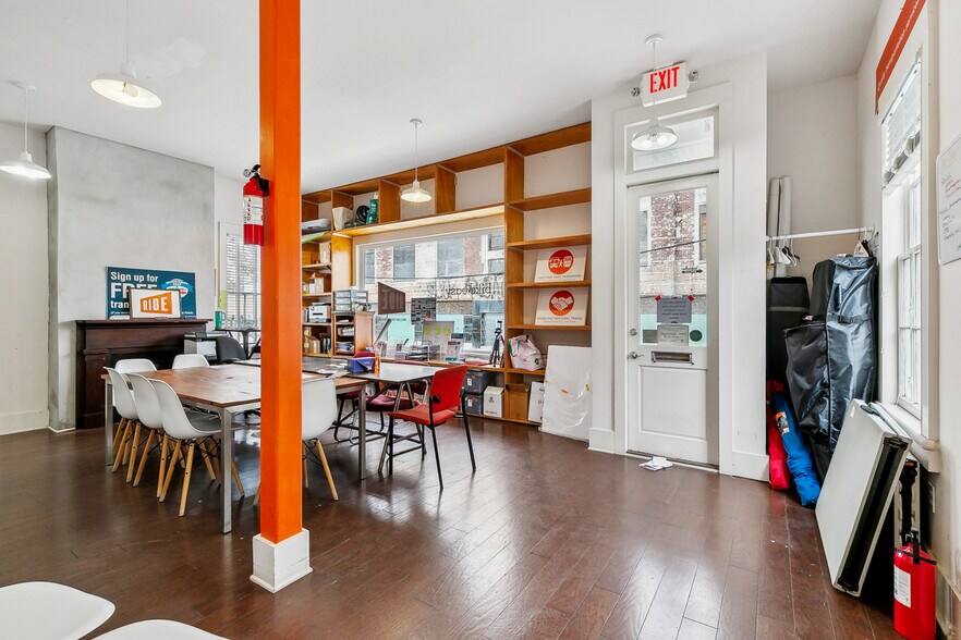 More Photos Of 2100 OC Haley Blvd, New Orleans Storefront For Lease