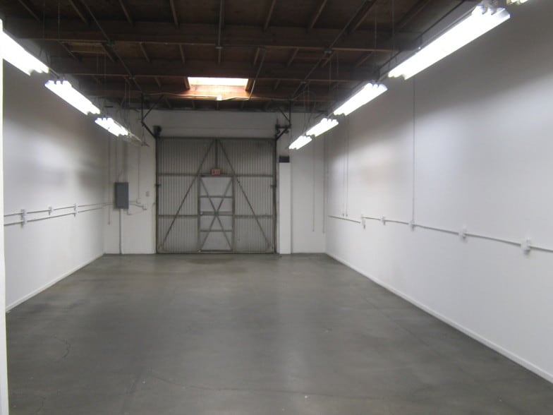More Photos Of 2021-2041 S Lyon St, Santa Ana Light Manufacturing For Lease
