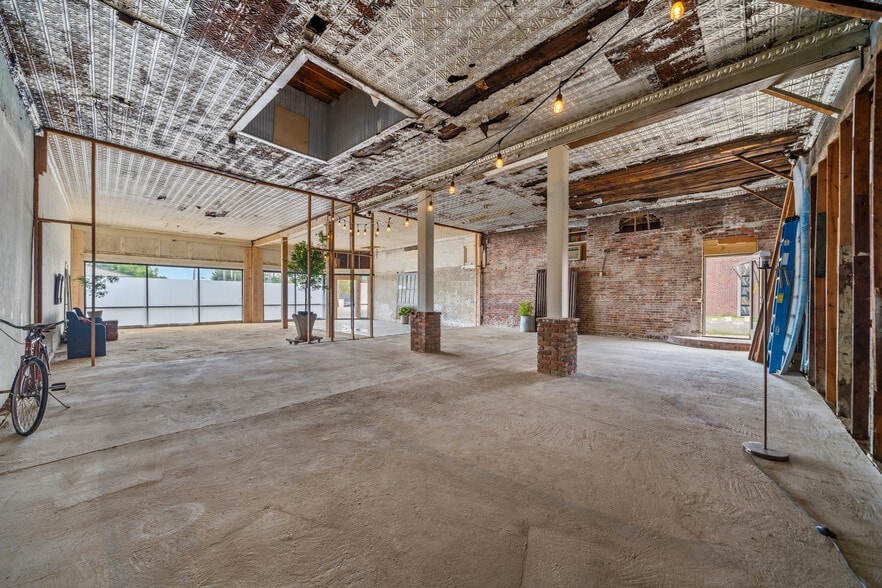 More Photos Of 540 Ouachita Ave, Hot Springs Storefront For Sale