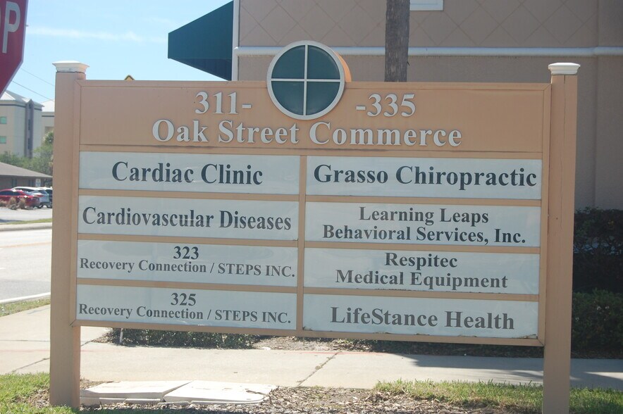 More Photos Of 311-335 W Oak St, Kissimmee Medical For Lease