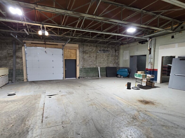 More Photos Of 23 N Division St, Auburn Manufacturing For Sale