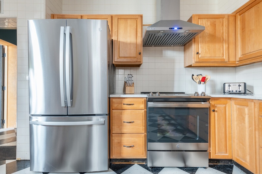 More Photos Of 124 E Abbott St, Lansford Specialty For Sale