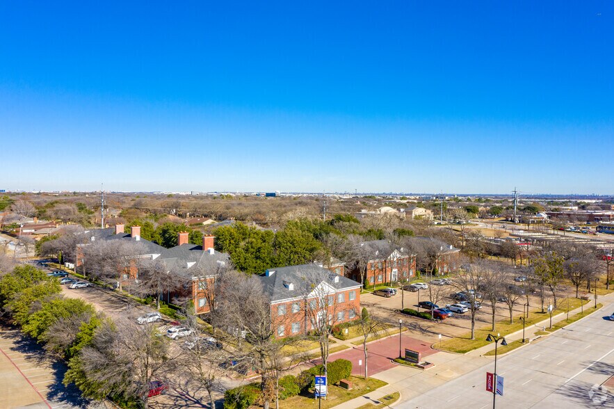 More Photos Of 2003 E Lamar Blvd, Arlington Medical For Lease