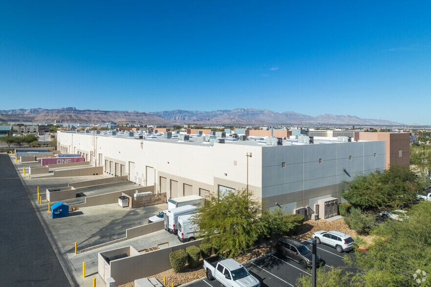 More Photos Of 7061 W Arby Ave, Las Vegas Warehouse For Lease