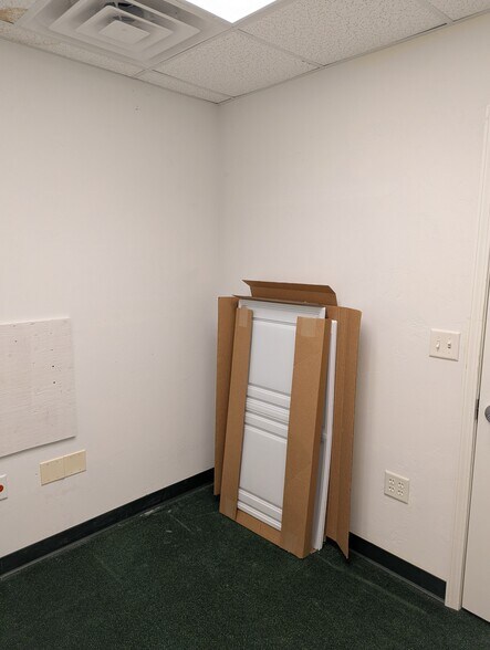 More Photos Of 1449 Green Bay Rd, Sturgeon Bay General Retail For Lease