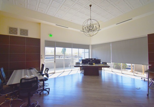 More Photos Of 15757 N 78th St, Scottsdale Light Distribution For Lease