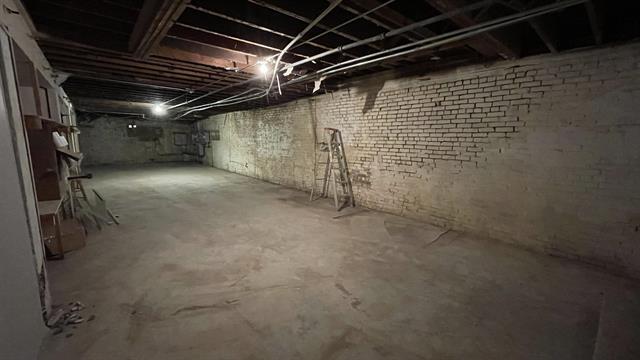 More Photos Of 1215 Farragut St, Laredo Storefront For Lease