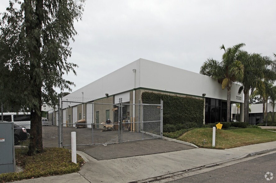 More Photos Of 7030 Alamitos Ave, San Diego Manufacturing For Lease