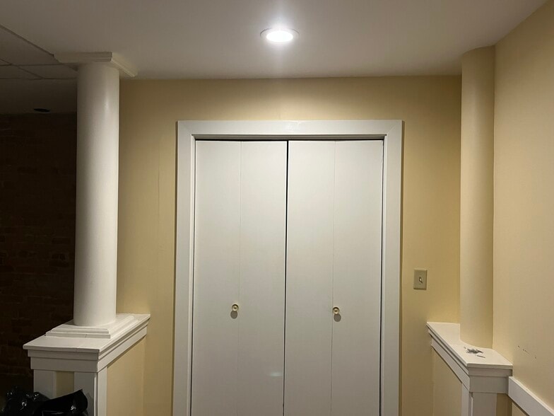 More Photos Of 363 Main St, Hartford Office For Lease