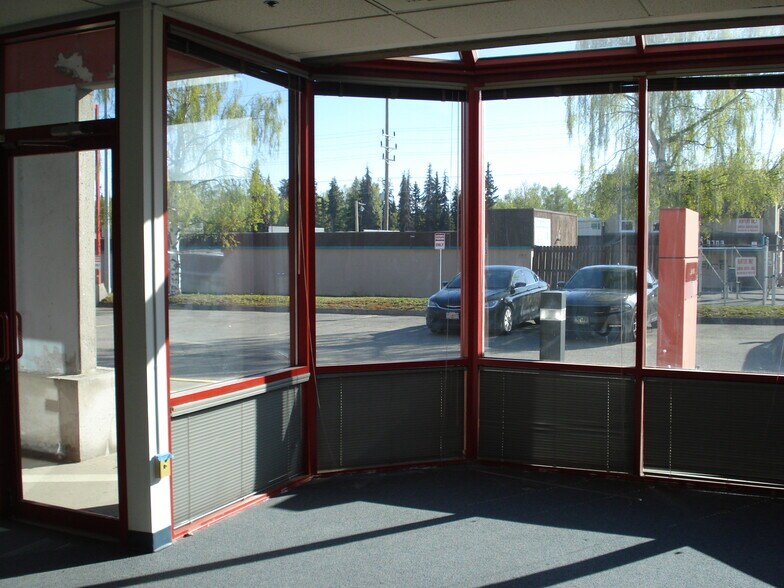 More Photos Of 3700 Woodland Dr, Anchorage Flex For Sale