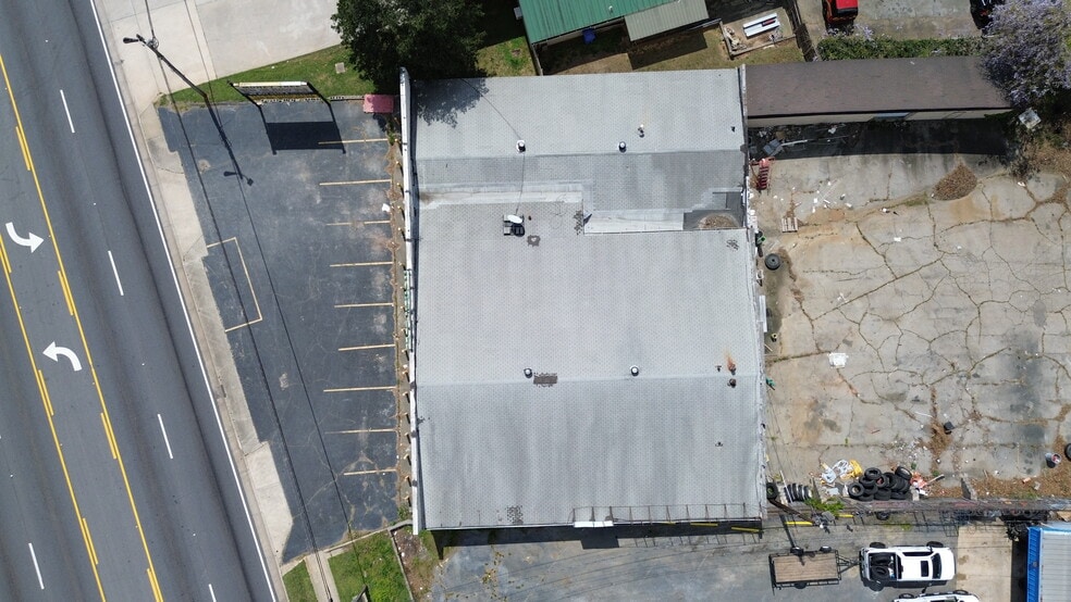 More Photos Of 4527 Jonesboro Rd, Forest Park Freestanding For Sale