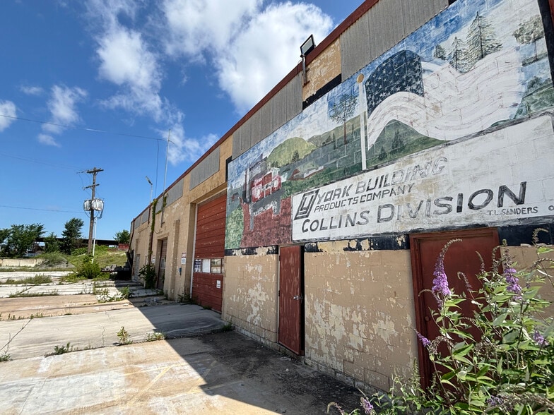 More Photos Of 125 N Blettner Ave, Hanover Industrial For Lease