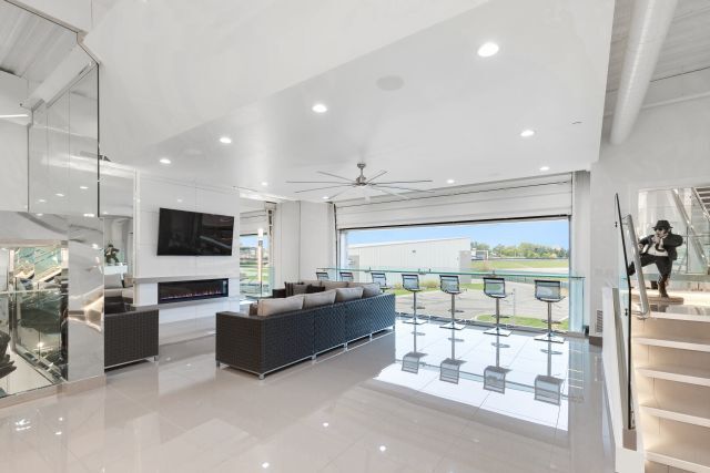 More Photos Of 142 Pit Ln, Pontiac Flex For Sale