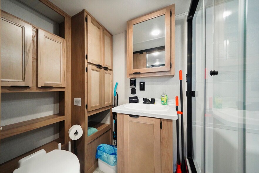 More Photos Of 1845 Oleander, Crystal Beach Trailer Camper Park For Sale