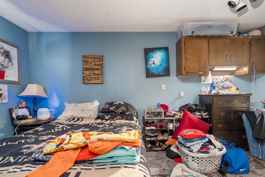 More Photos Of 10 1st Ave NW, Wells Multifamily For Sale