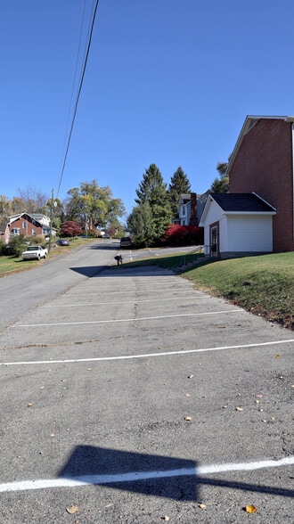 More Photos Of 301 Bolling St, Radford Religious Facility For Sale