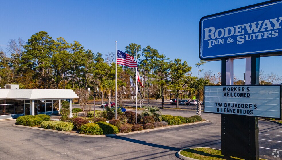 More Photos Of 5025 Market St, Wilmington Hotel For Sale