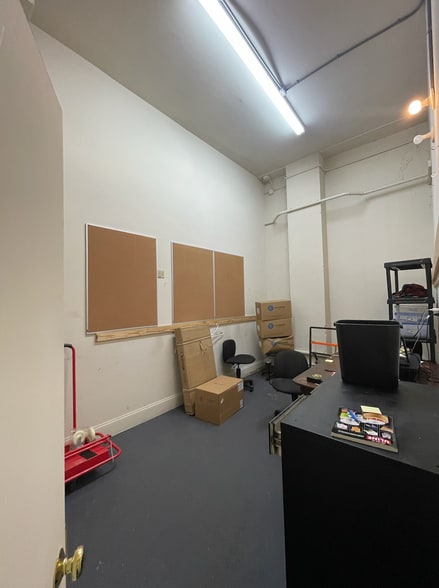 More Photos Of 640 S Main St, Greenville Storefront Retail Office For Lease