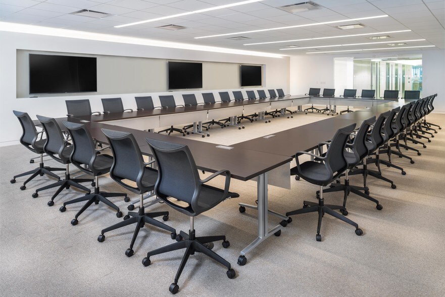 More Photos Of 1625 Eye St NW, Washington Office For Lease