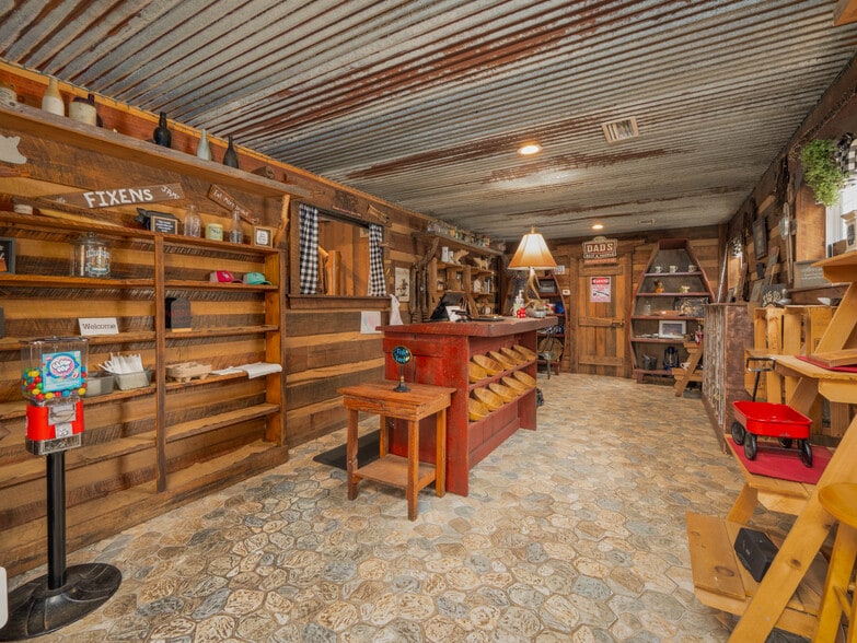 More Photos Of 340 Northview Dr, Jesup Restaurant For Sale