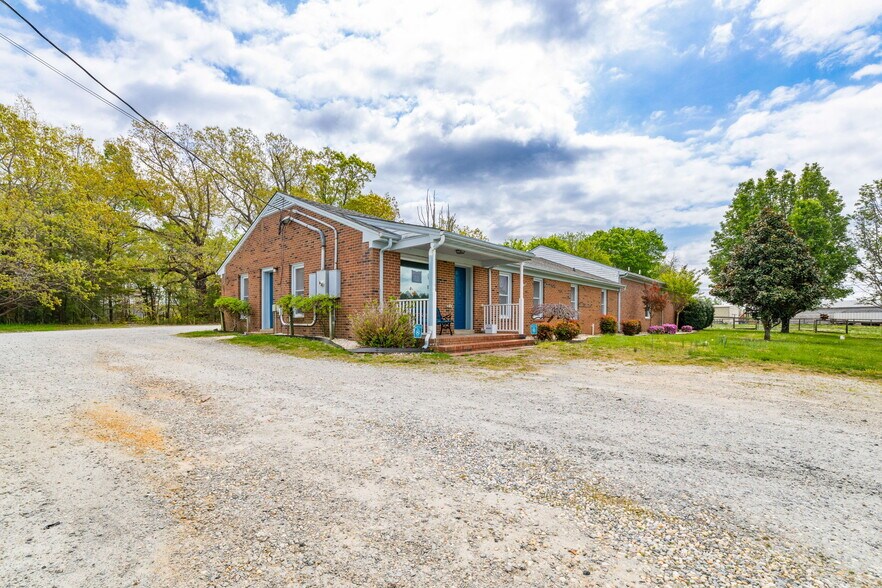 More Photos Of 101 Lea Rd, Kenbridge Rehabilitation Center For Sale