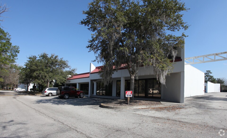 More Photos Of 8535 Baymeadows Rd, Jacksonville Storefront For Lease