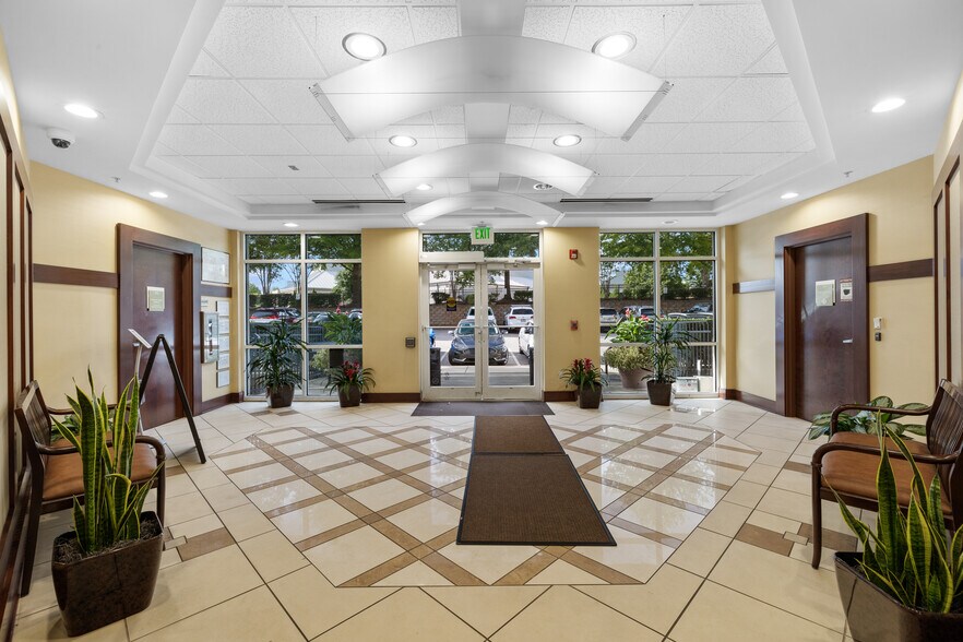 More Photos Of 530 New Waverly Pl, Cary Medical For Lease
