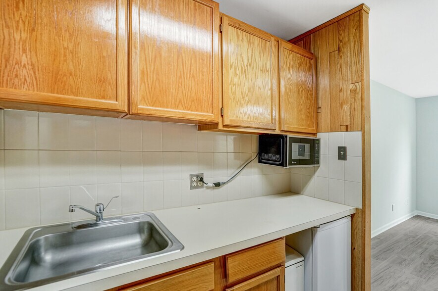 More Photos Of 4314-4330 Evergreen Ln, Annandale Office For Sale