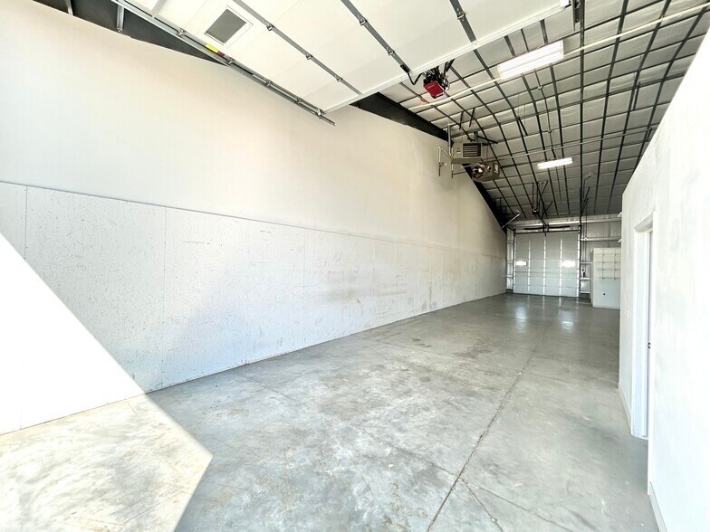 More Photos Of 2728 E 14 N, Ammon Warehouse For Lease