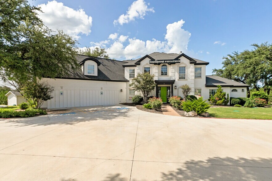 Primary Photo Of 20424 Haystack Cv, Spicewood Medical For Sale