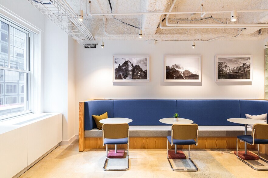 More Photos Of 75 Rockefeller Plaza, New York Office For Lease