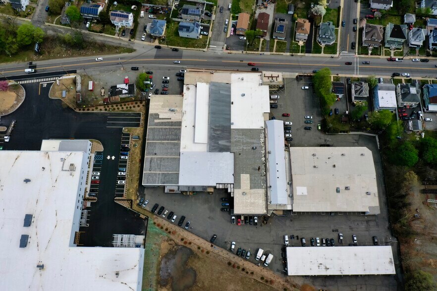 More Photos Of 158 W Clinton St, Dover Warehouse For Lease