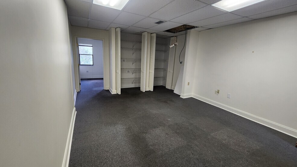 More Photos Of 720-722 E Fletcher Ave, Tampa Loft Creative Space For Lease