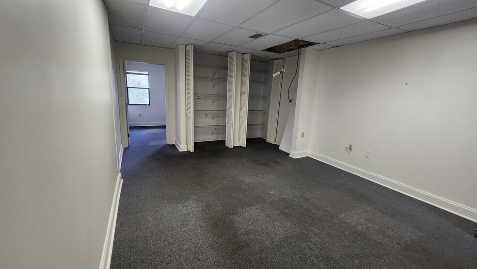 More Photos Of 720-722 E Fletcher Ave, Tampa Loft Creative Space For Lease