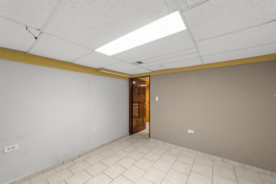 More Photos Of 3334 W 82nd St, Cleveland Apartments For Sale