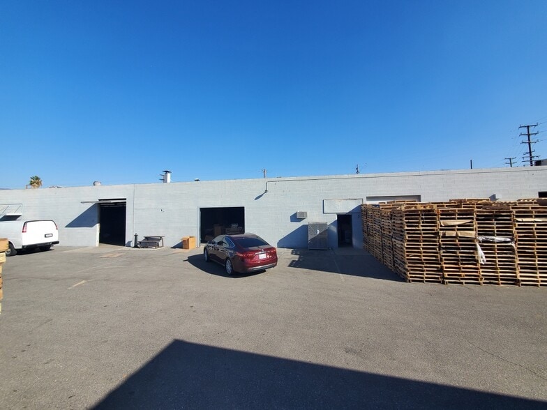 More Photos Of 370-390 S I St, San Bernardino Warehouse For Lease