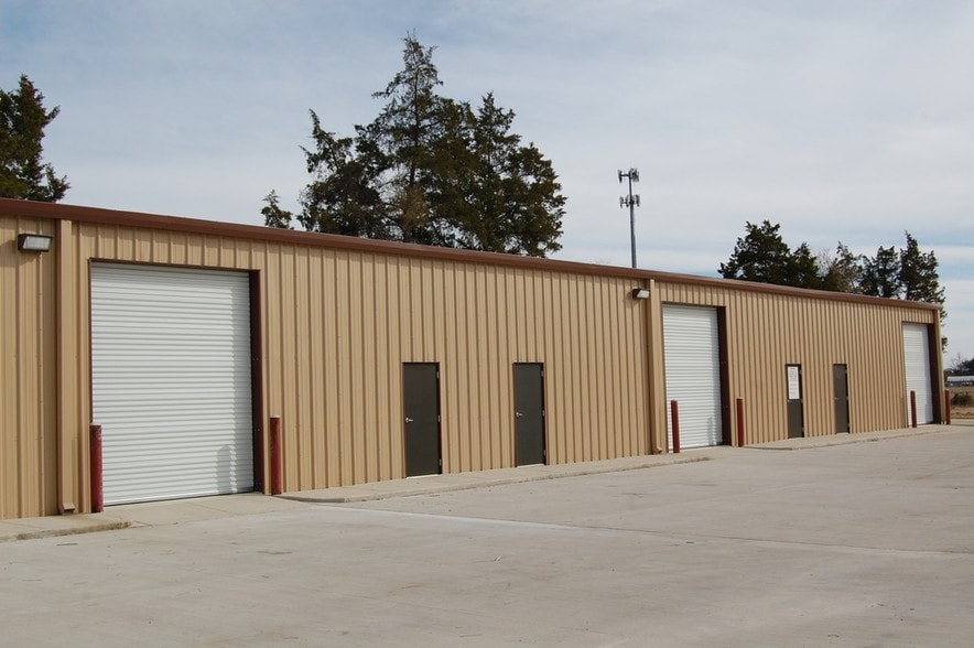 More Photos Of 16103 Grant Rd, Cypress Warehouse For Lease