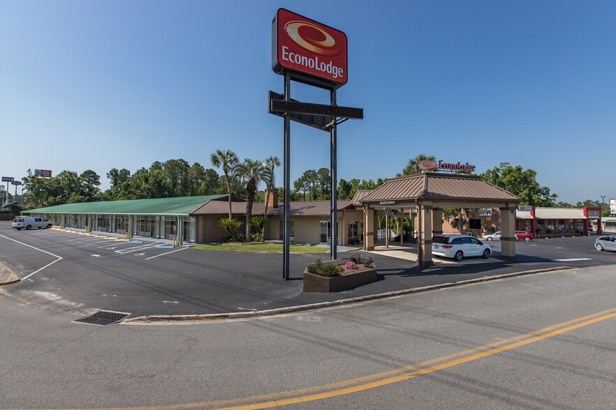 More Photos Of 178 SW Florida Gateway Dr, Lake City Hotel For Sale