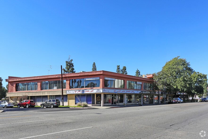 Primary Photo Of 18330-18350 Ventura Blvd, Tarzana Office For Lease