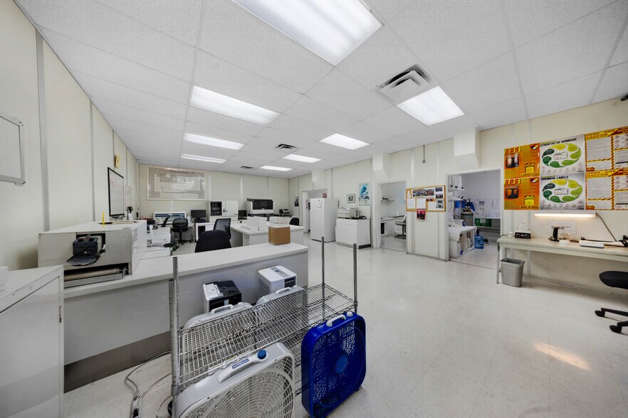 More Photos Of 8127 NW 29th St, Miami Warehouse For Sale