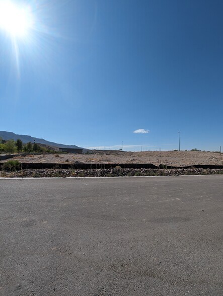 More Photos Of 400-420 Vin Rambla, El Paso Land For Sale