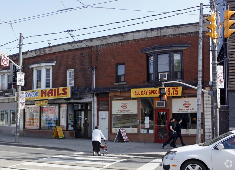 More Photos Of 2210 Dundas St W, Toronto General Retail For Lease