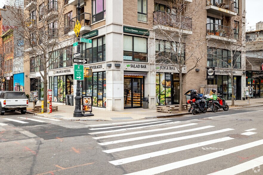 More Photos Of 400 Bedford Ave, Brooklyn Multifamily For Sale