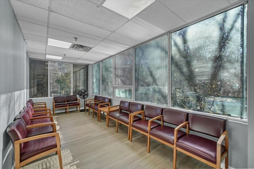 More Photos Of 540 N State Rd, Briarcliff Manor Village Medical For Lease