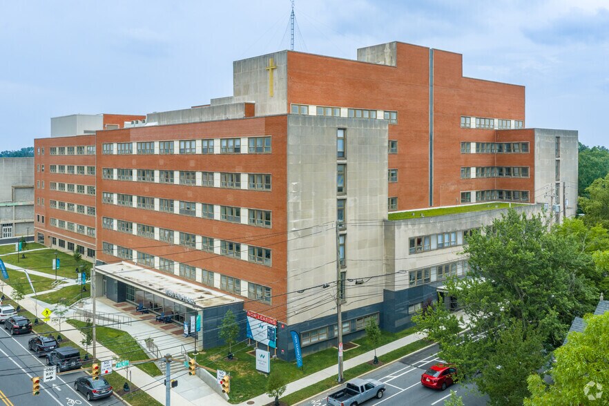 Primary Photo Of 250 College Ave, Lancaster Apartments For Lease