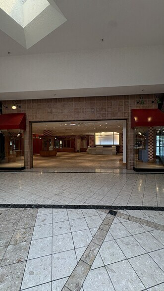 More Photos Of 40 Catherwood Rd, Ithaca General Retail For Lease