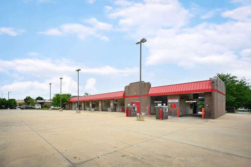 More Photos Of 11948 Riley St, Overland Park Carwash For Sale
