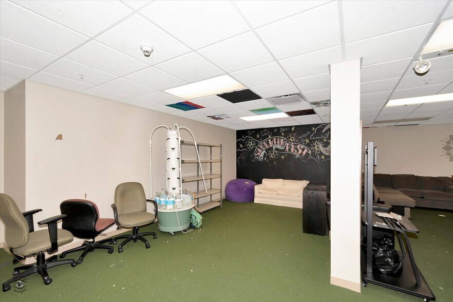 More Photos Of 201 Garden St, Yorkville Medical For Sale