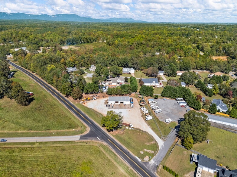 More Photos Of 3808 N Highway 14, Greer Service For Sale