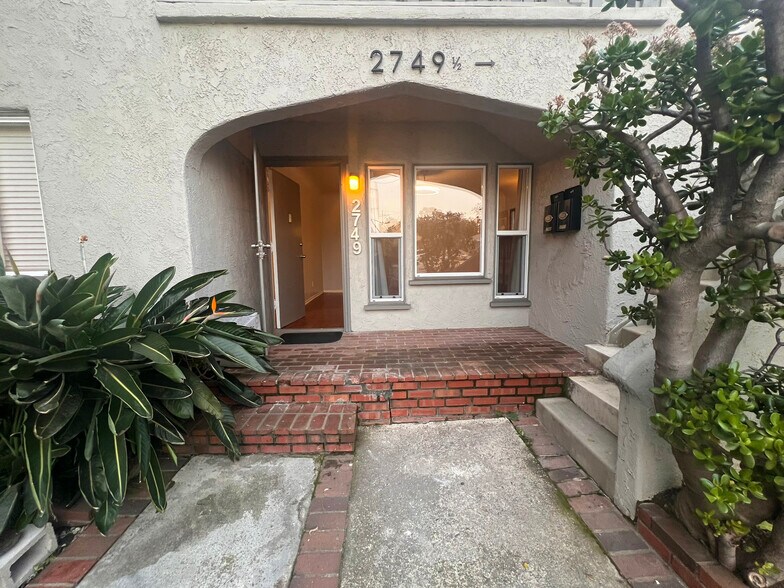 More Photos Of 2749 S Sepulveda Blvd, Los Angeles Multifamily For Sale